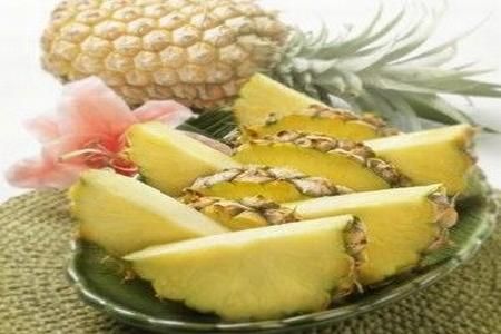 Ananasul – fructul tropical sanatos
