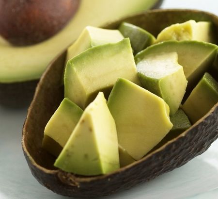 Cum citesti eticheta unui fruct de avocado 