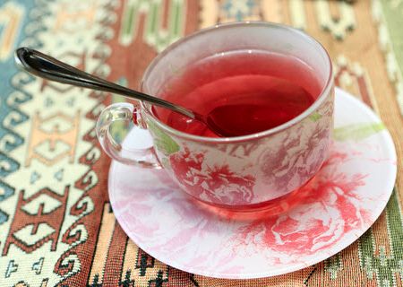 Valente terapeutice ale ceaiului de hibiscus 