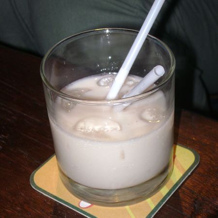 Leche de pantera, cocktailul din Barcelona cu o poveste de un secol