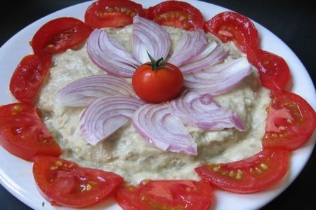 Salata arabeasca de vinete cu ceapa rosie