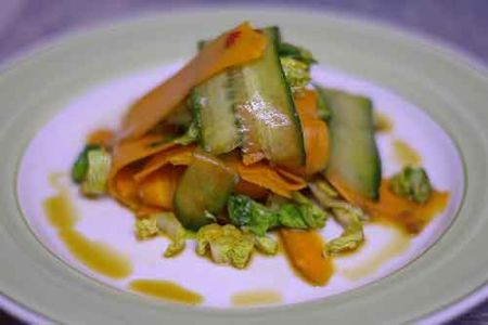 Salata de peste afumat cu castraveti murati si maioneza