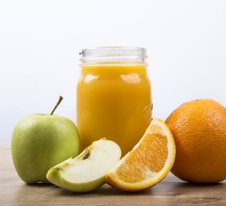 Patru motive pentru care este bine sa bem sucuri de fructe
