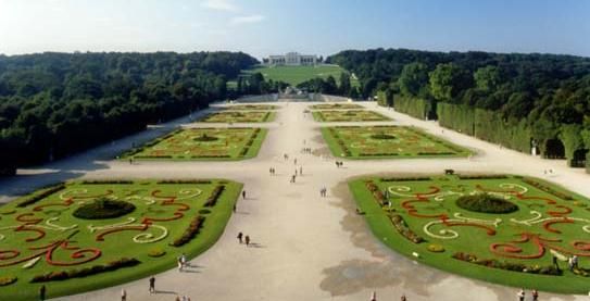 palatul si gradinile Schoenbrunn - zona centrala