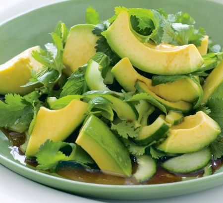 Salata de vara cu valeriana si avocado 