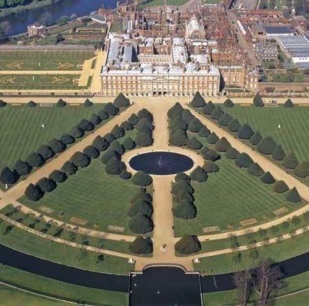 Gradinile de la Hampton Court Palace