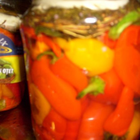 Contin conservele Vitamina C?