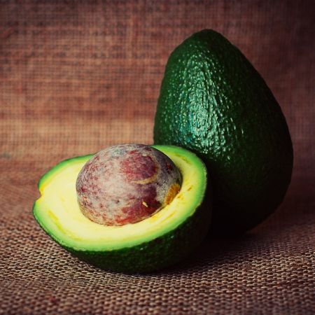 Sos de avocado cu marar 