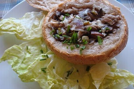 Retete de post. Chifle umplute cu ciuperci si legume