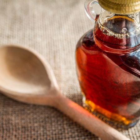 Cocktail cu vodca, whiskey si sirop de artar 