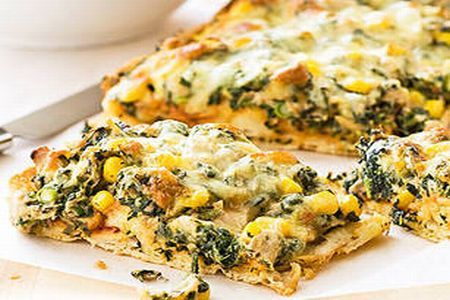 Pizza delicioasa cu ton si boabe de porumb