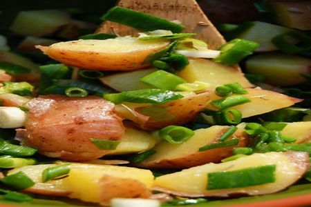 Retete de post. Salata de cartofi cu usturoi