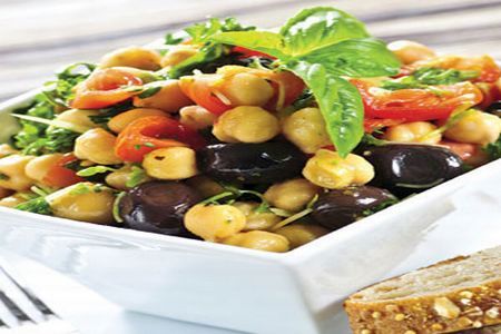 Salata de masline cu lamaie si verdeata