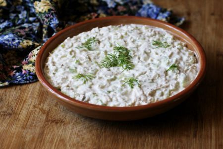 Salate racoritoare. Salata de telina cu mere si maioneza