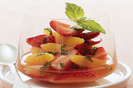 Salata parfumata de portocale cu capsune